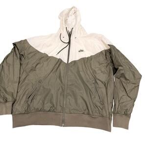 Nike Men's Windbreaker Green and Cream Size XL
